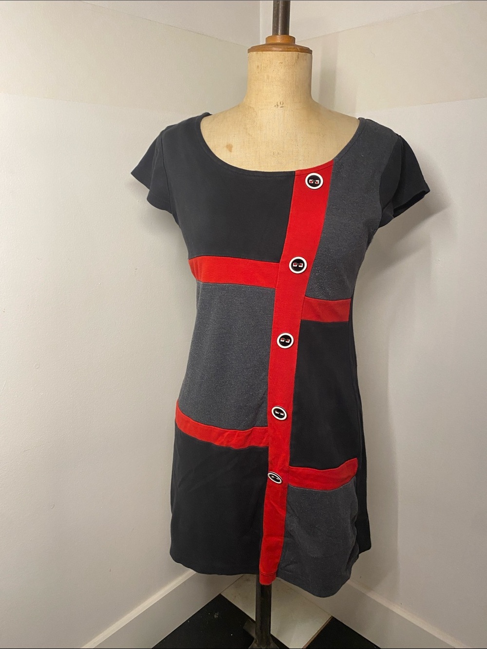 Y2K Colorblock Tunic Dress | Red Black Grey | Mod Button Detail | Large